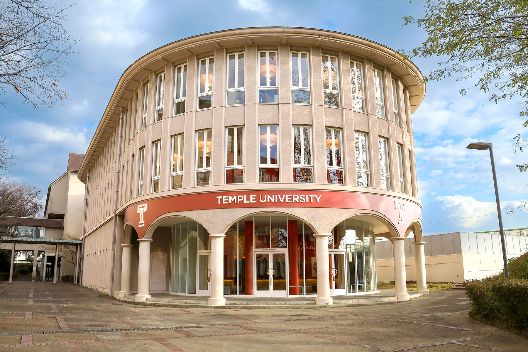 TUJ Kyoto Diamond Hall Exterior